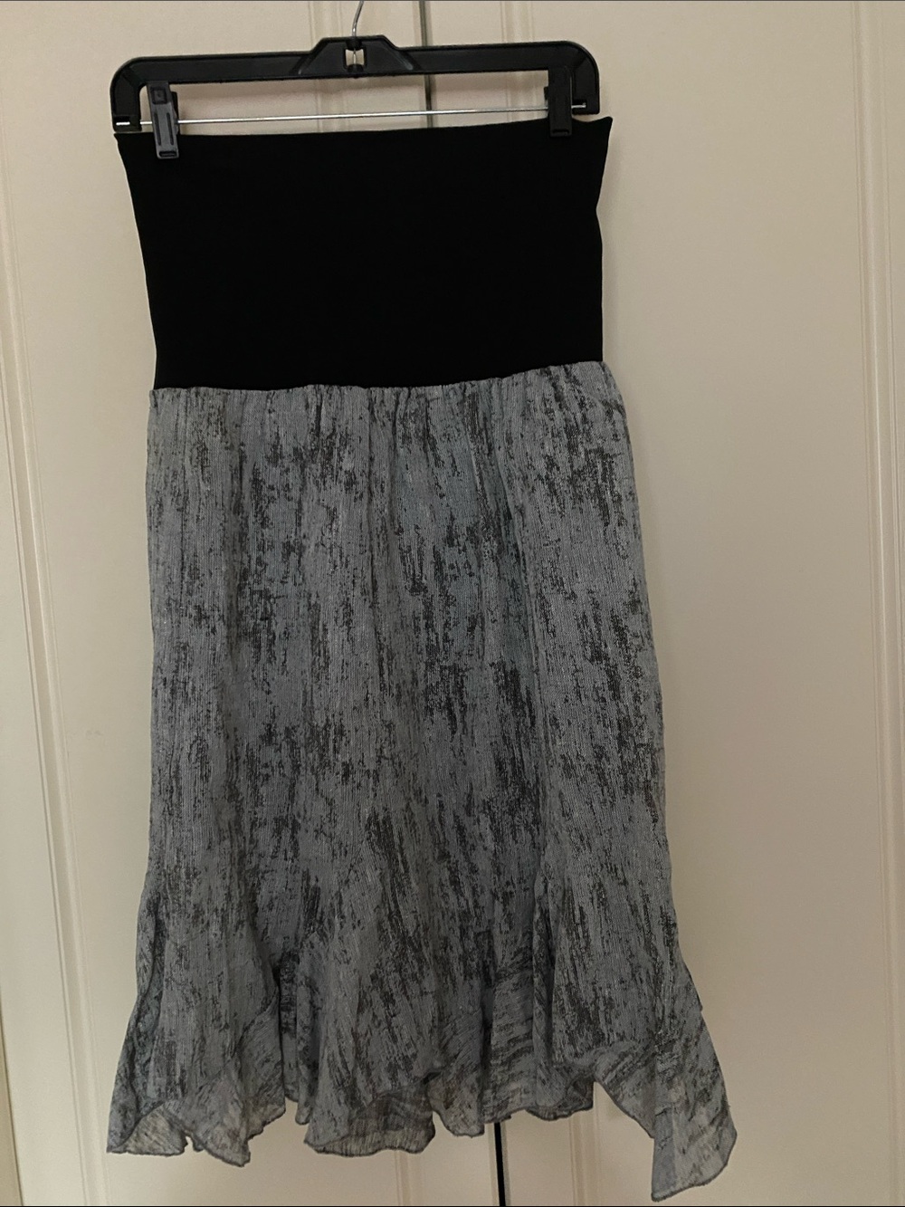 Black and Gray Midi Skirt with Flared Hem